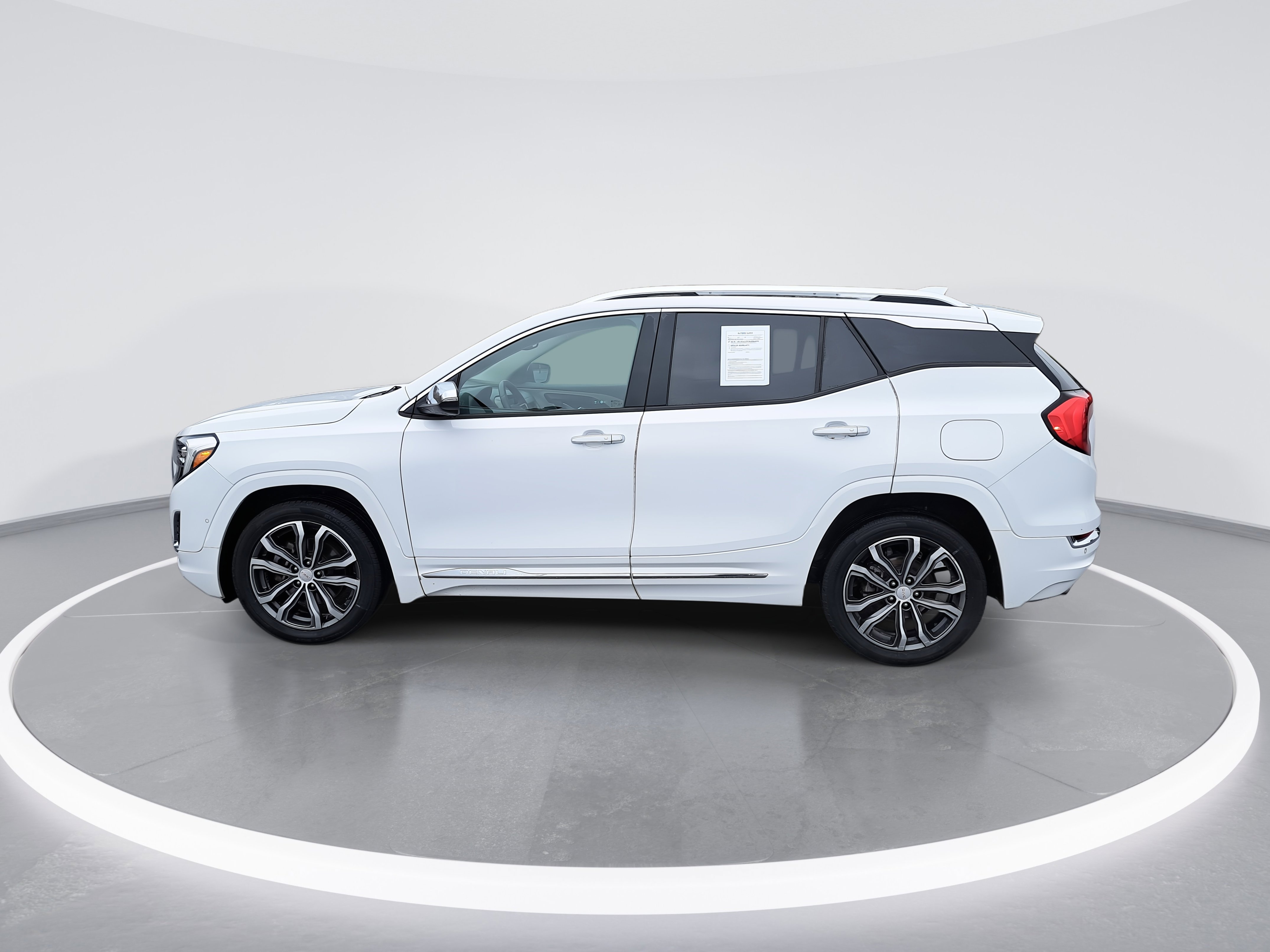 Used 2018 GMC Terrain Denali w/ Advanced Safety Package image 6