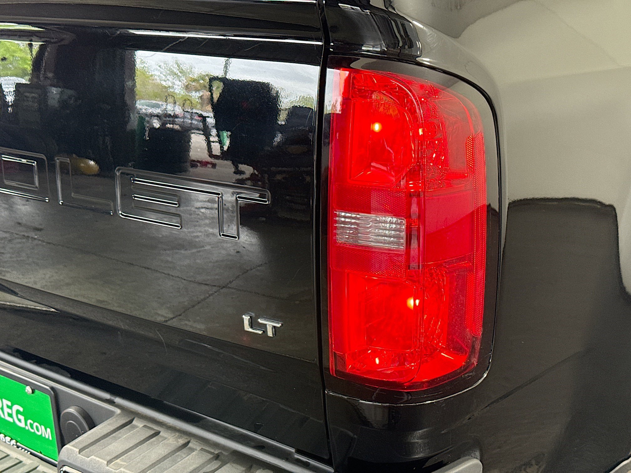 Used 2022 Chevrolet Colorado LT w/ Fleet Safety Package image 33