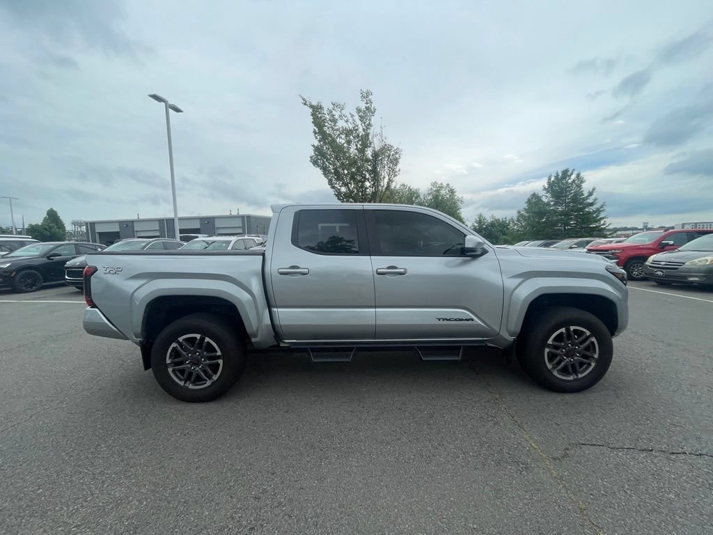 Used 2024 Toyota Tacoma TRD Sport AWD/4WD image 8