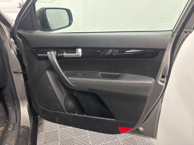 Used 2015 Kia Sorento LX image 15
