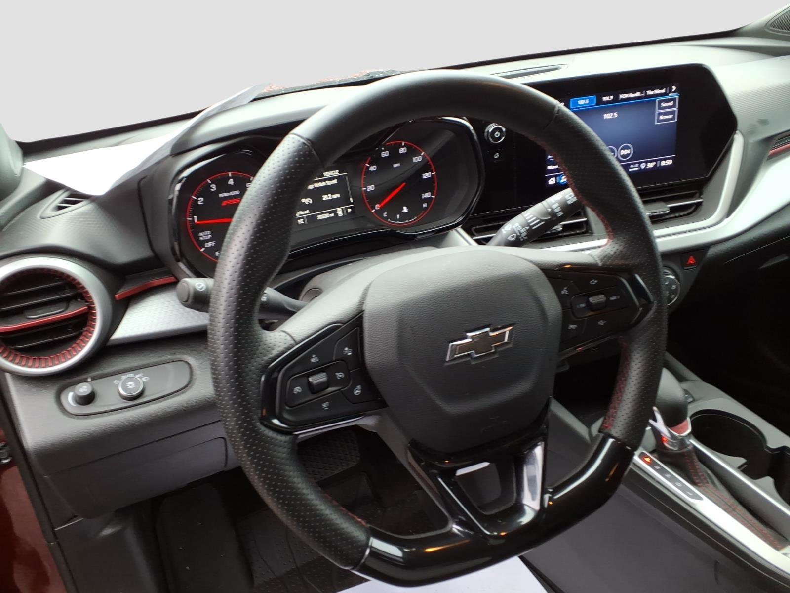 Certified 2024 Chevrolet Trax RS w/ Driver Confidence Package image 13