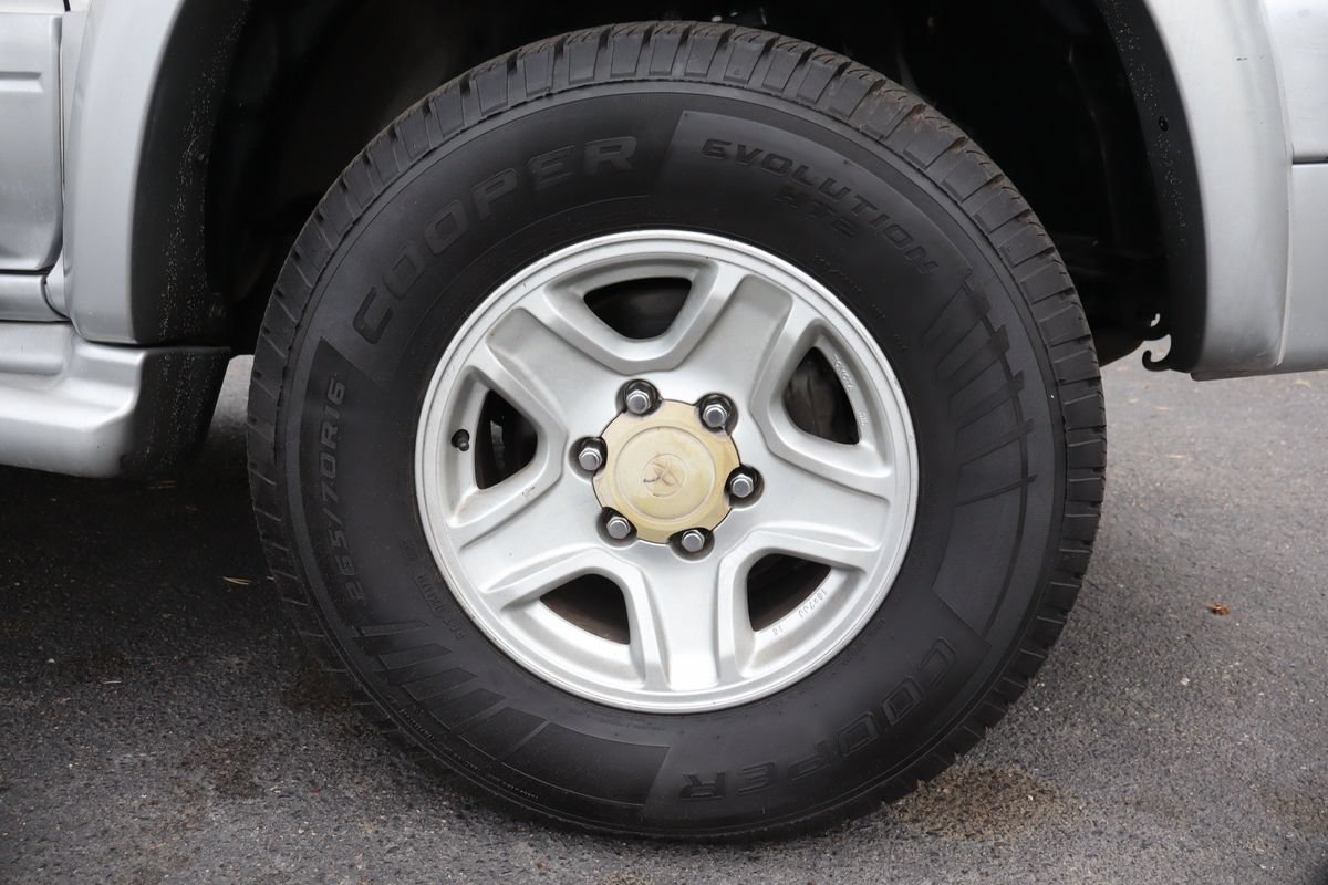 Used 2000 Toyota 4Runner Limited AWD/4WD image 41