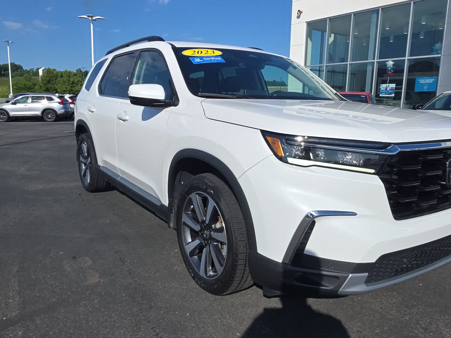 Certified 2023 Honda Pilot Touring image 2
