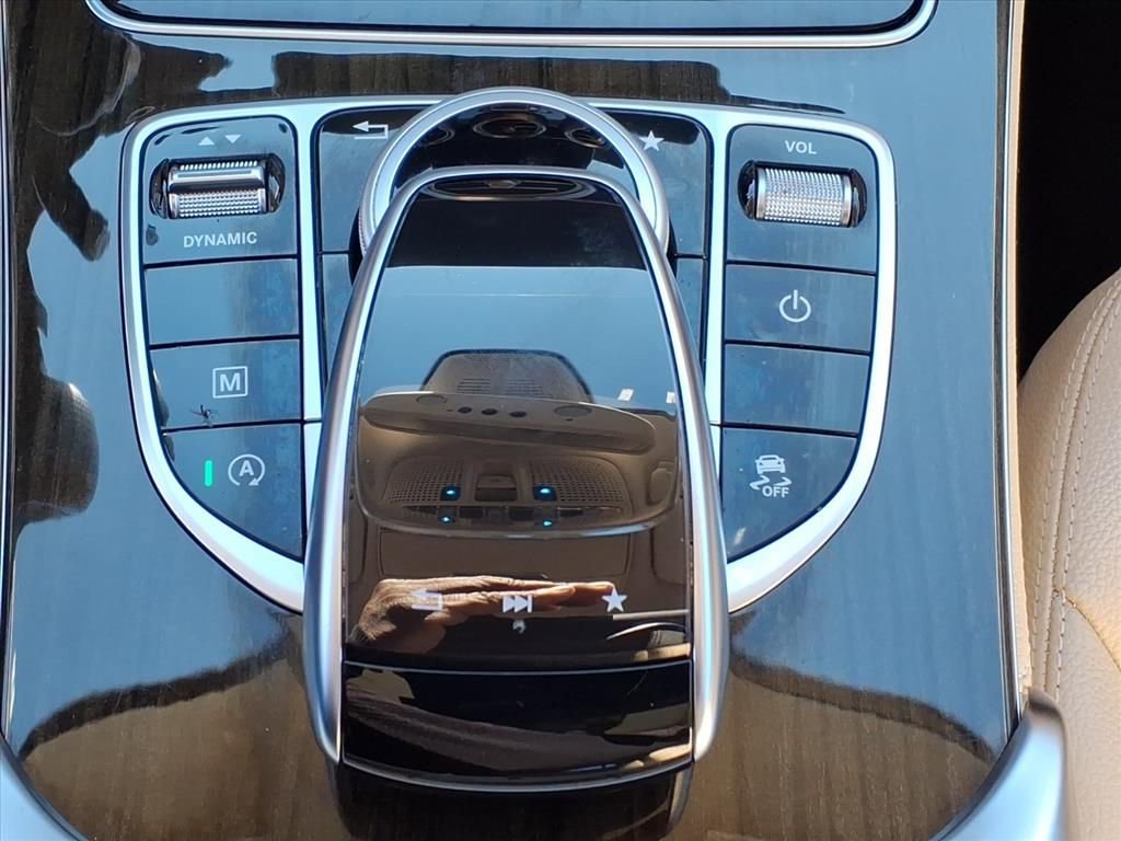 Used 2017 Mercedes-Benz GLC 300 4MATIC image 9