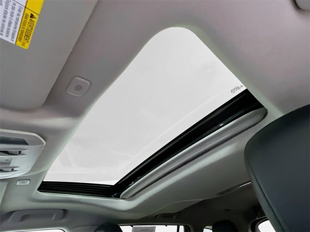 Certified 2024 Toyota Highlander XLE image 20