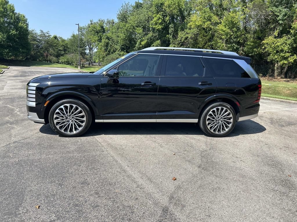 Used 2026 Hyundai Palisade Calligraphy FWD image 4