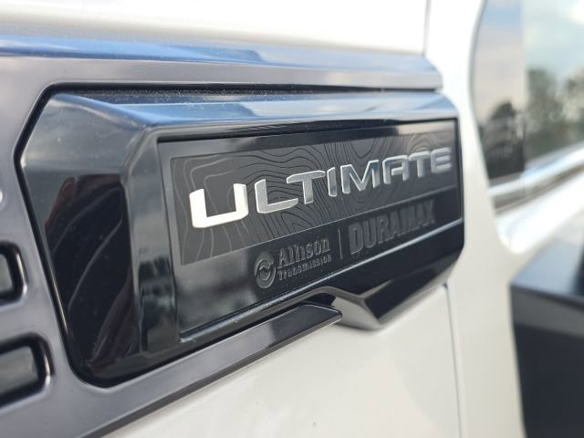 Used 2025 GMC Sierra 2500 Denali Ultimate image 9