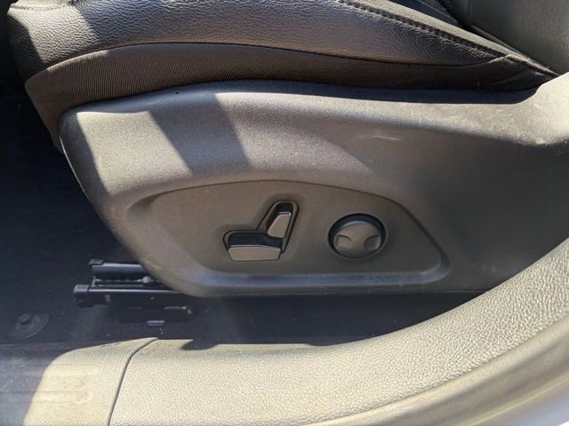 Used 2025 Jeep Compass Limited image 34