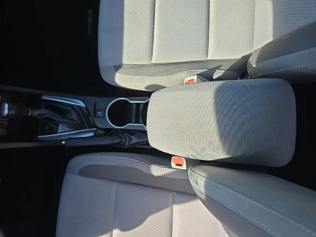 Used 2019 Toyota Corolla LE FWD image 18