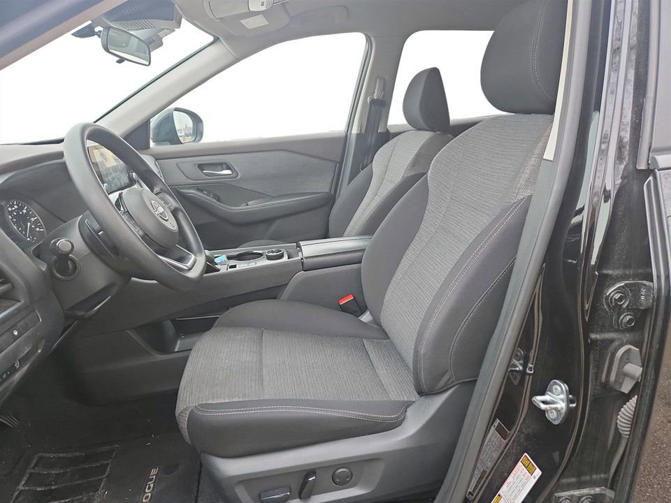 Used 2023 Nissan Rogue SV image 27