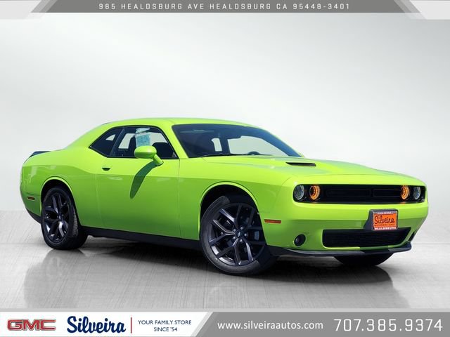 Used 2019 Dodge Challenger SXT w/ Blacktop Package RWD image 1
