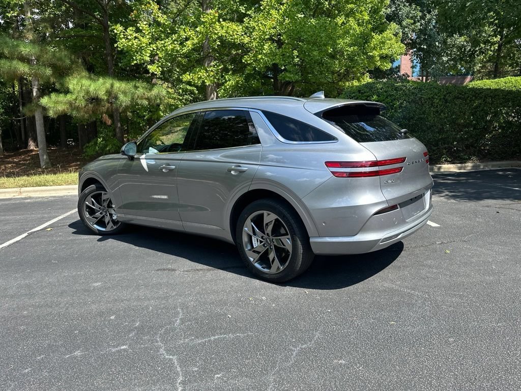 Used 2023 Genesis Electrified GV70 w/ Prestige Package AWD/4WD image 3