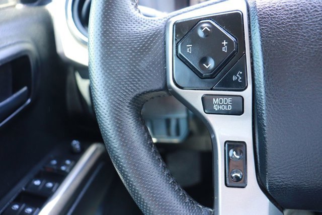 Used 2021 Toyota Tacoma SR5 RWD image 18