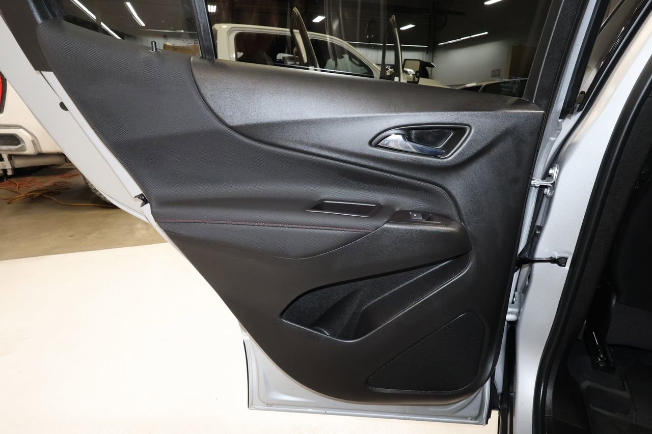 Used 2022 Chevrolet Equinox RS w/ Infotainment Package image 20