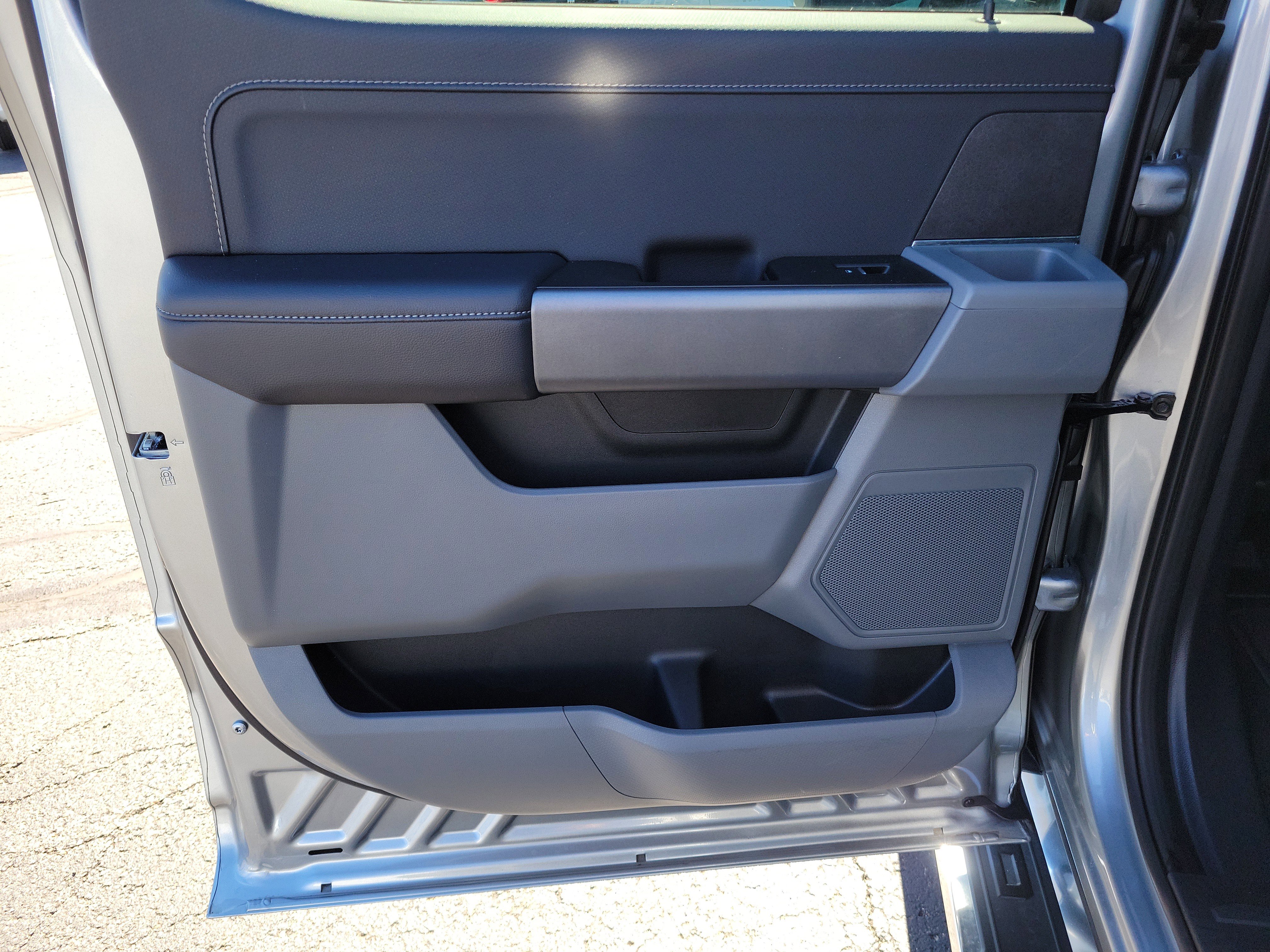 Used 2025 Ford F150 XLT w/ Equipment Group 301A Standard image 15