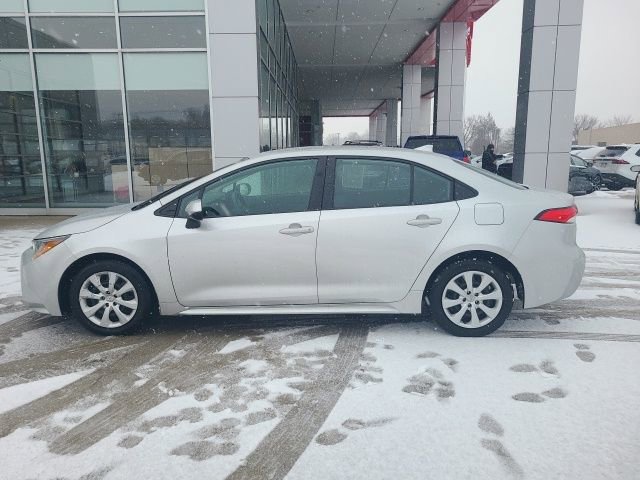 Used 2024 Toyota Corolla LE image 4