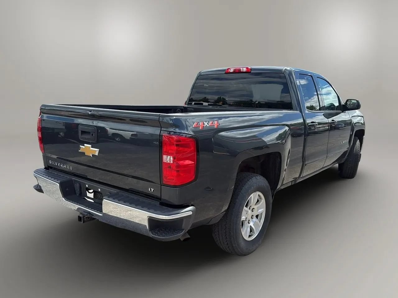 Used 2018 Chevrolet Silverado 1500 LT w/ All Star Edition AWD/4WD image 5