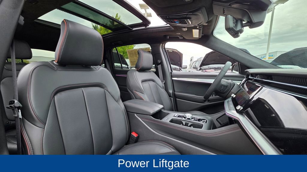 Used 2025 Jeep Wagoneer S Launch Edition image 14