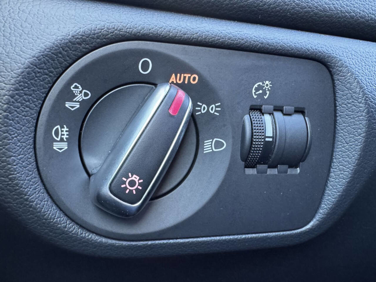 Used 2016 Audi Q3 2.0T Premium Plus image 18