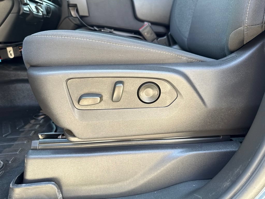 Used 2025 Chevrolet Silverado 2500 Custom w/ Custom Value Package AWD/4WD image 28