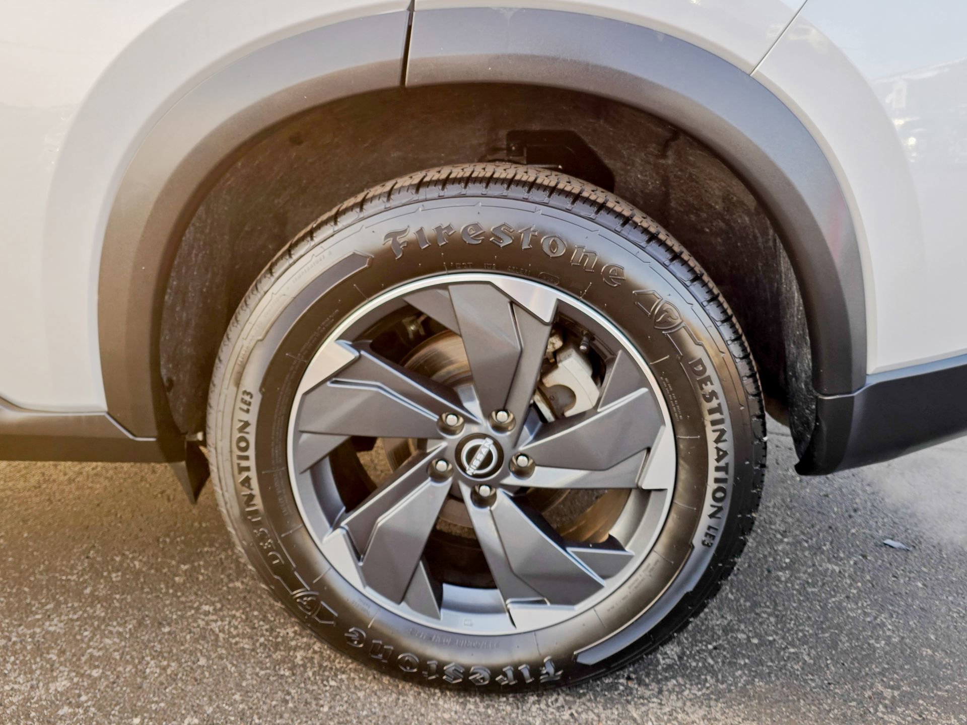 Used 2024 Nissan Rogue SV image 15