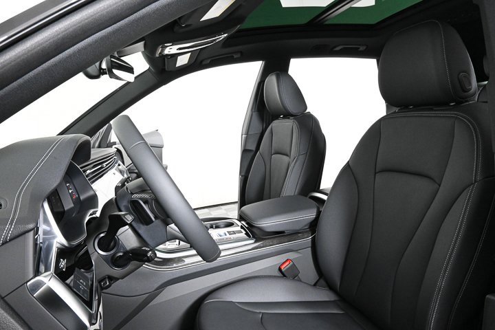 New 2025 Audi Q8 Premium image 7