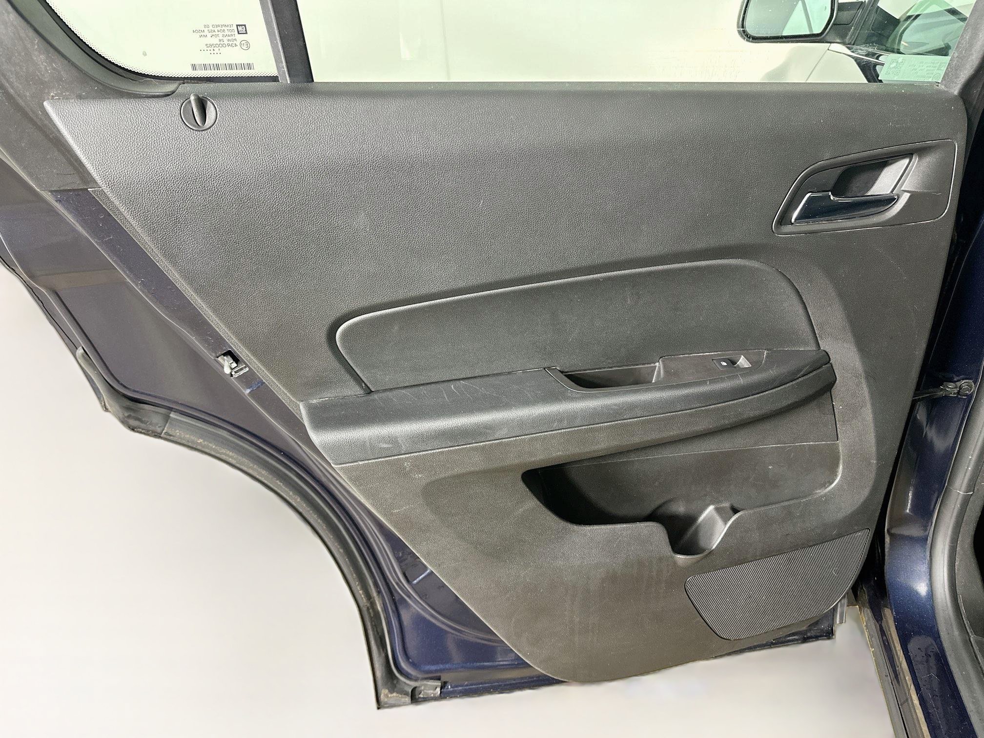 Used 2015 Chevrolet Equinox LS AWD/4WD image 23