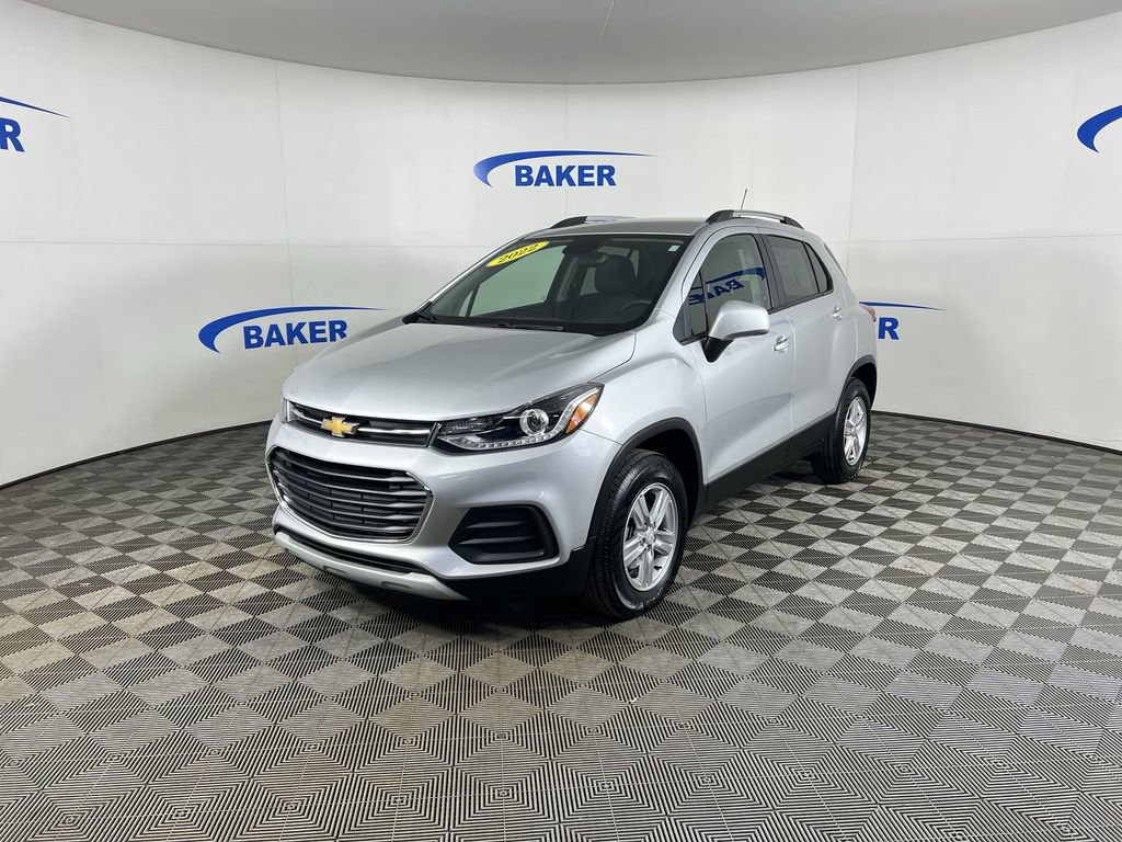 Used 2022 Chevrolet Trax LT w/ LT Convenience Package image 1