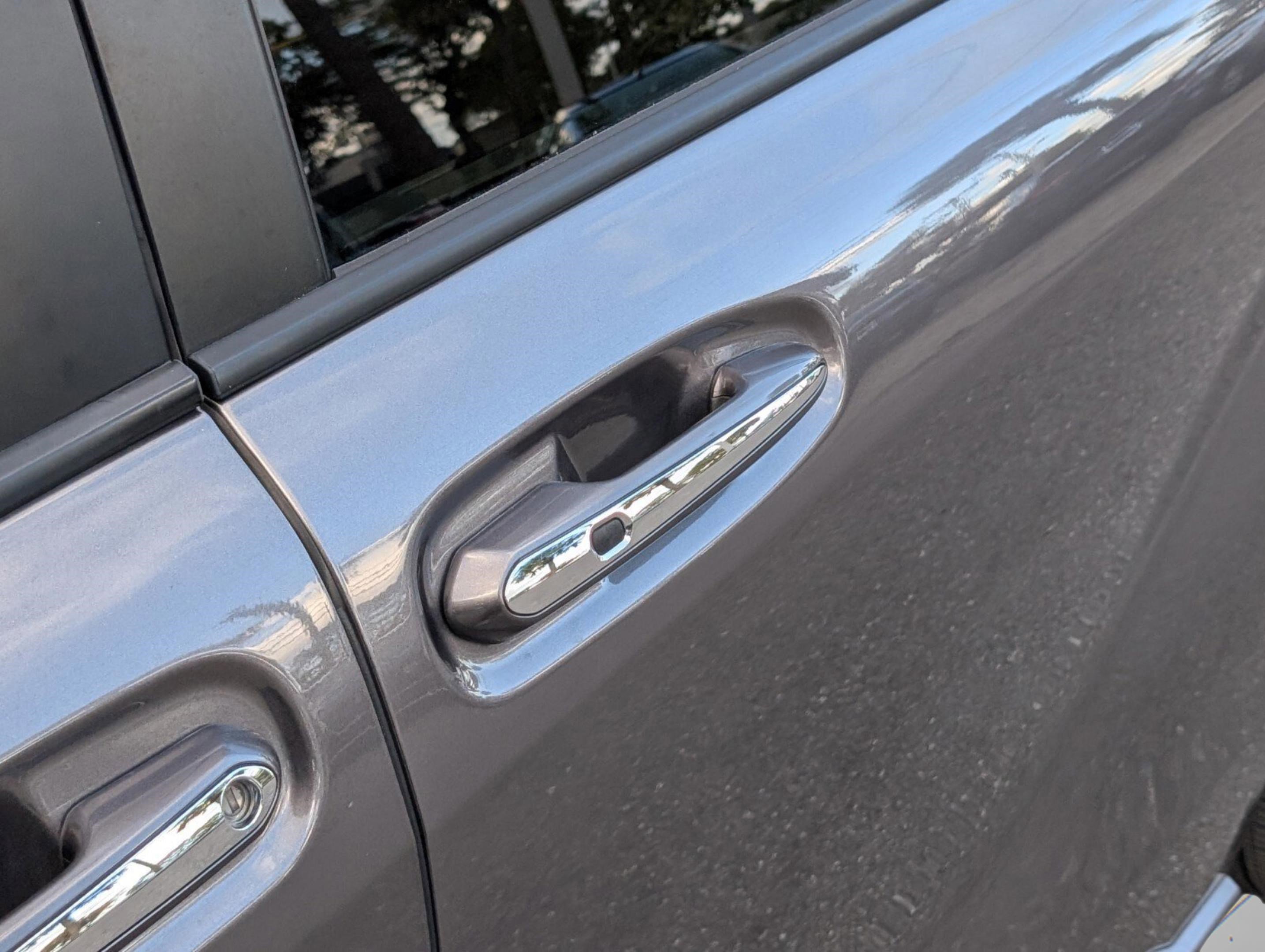 Used 2023 Toyota Sienna XLE image 18