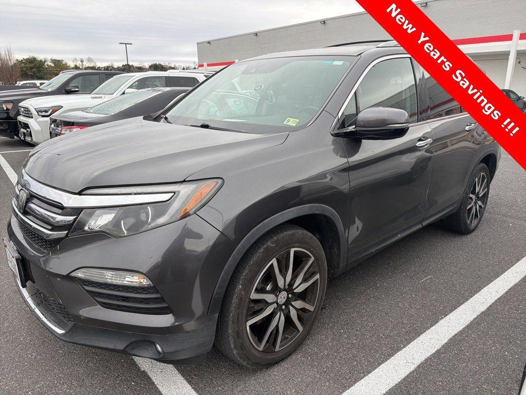 Used 2016 Honda Pilot Touring image 1