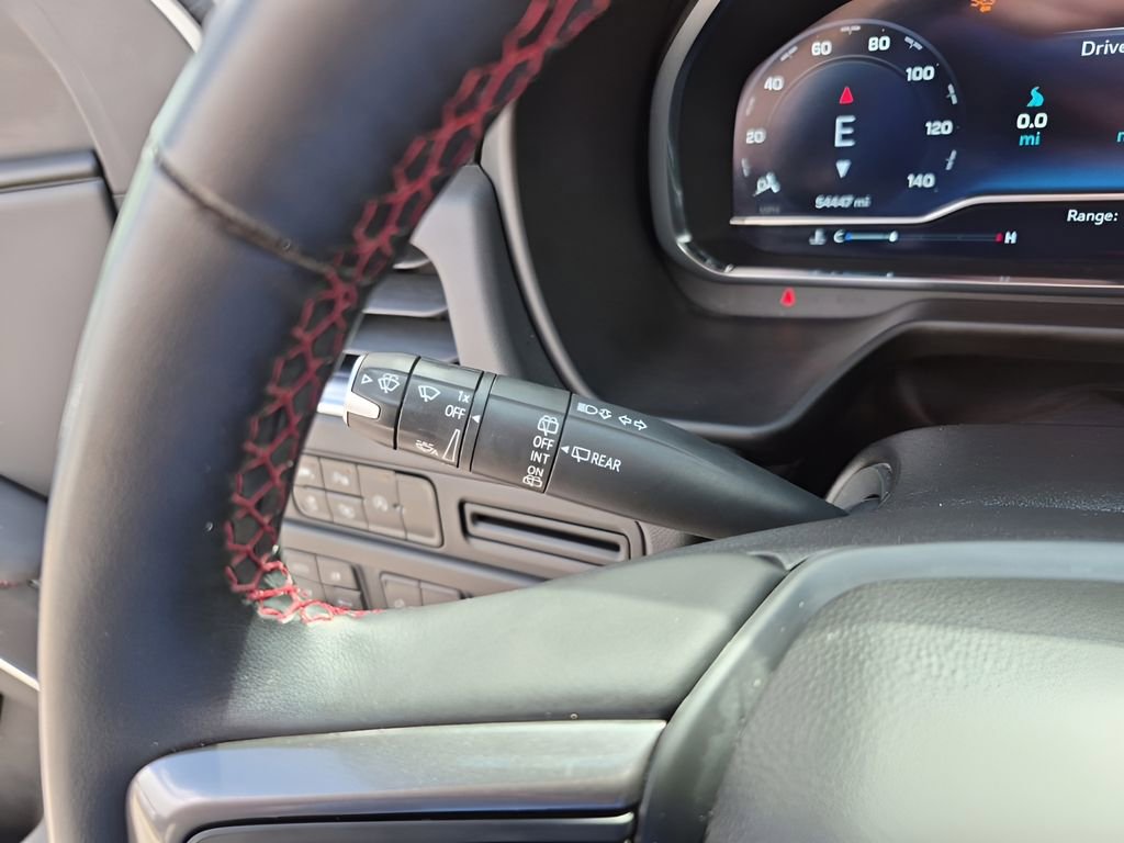 Used 2023 Chevrolet Suburban RST w/ Luxury Package image 36