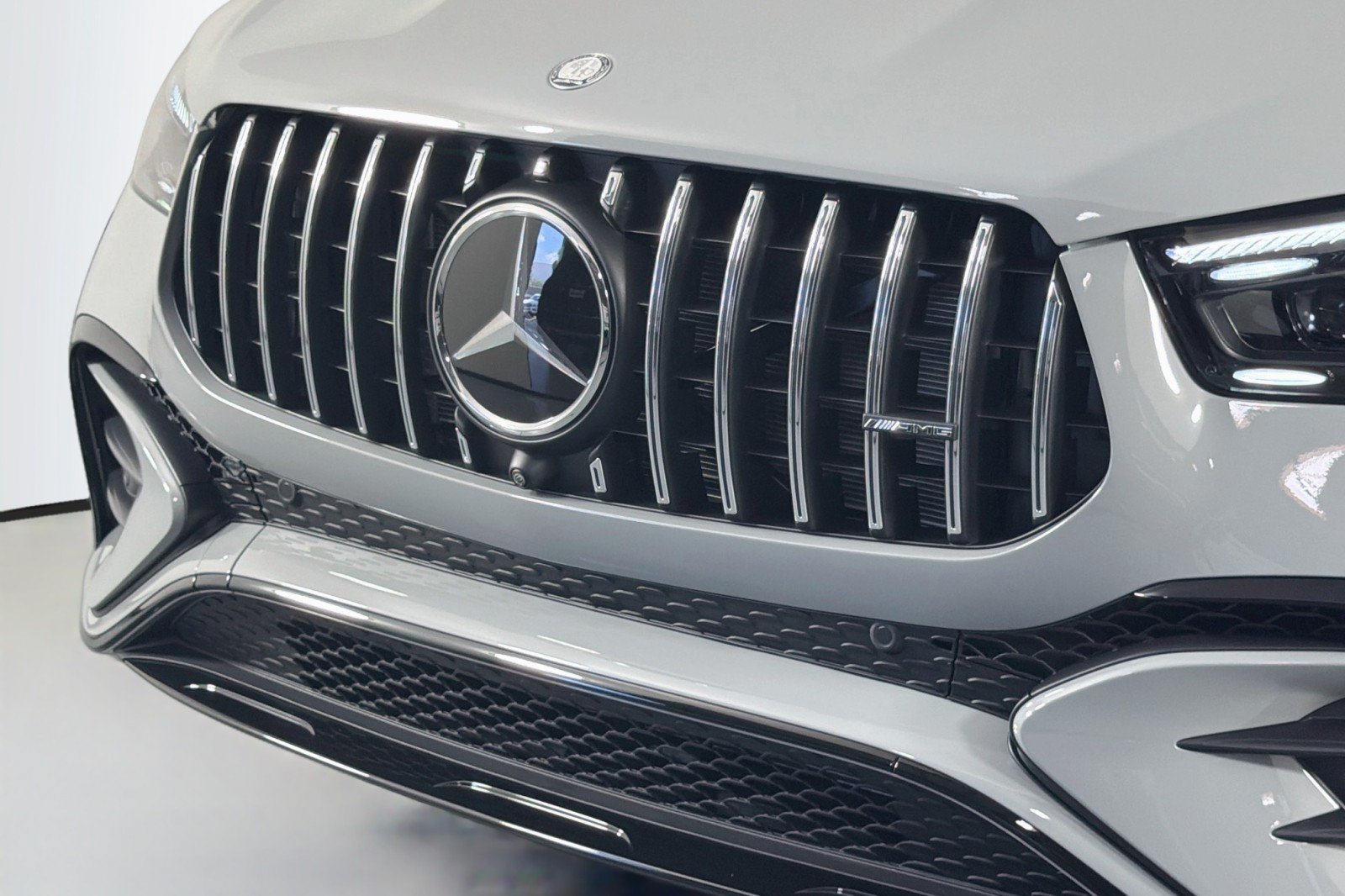 New 2026 Mercedes-Benz GLE 53 AMG 4MATIC Coupe image 12