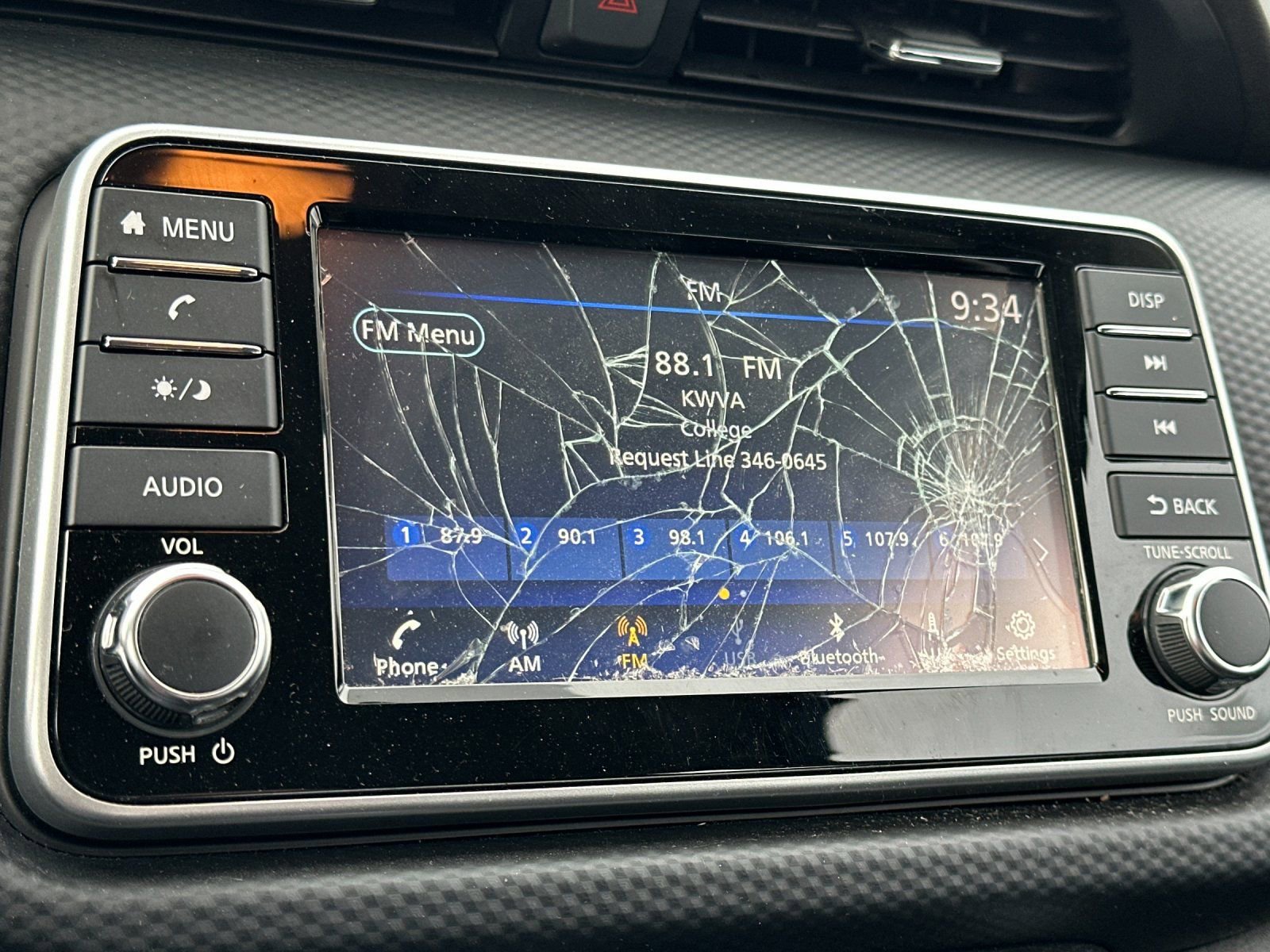 Used 2025 Nissan Kicks Play S FWD image 18