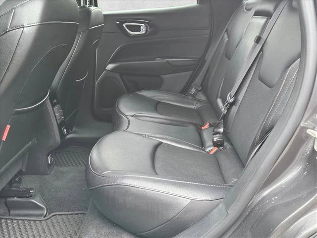 Used 2024 Jeep Compass Trailhawk AWD/4WD image 18