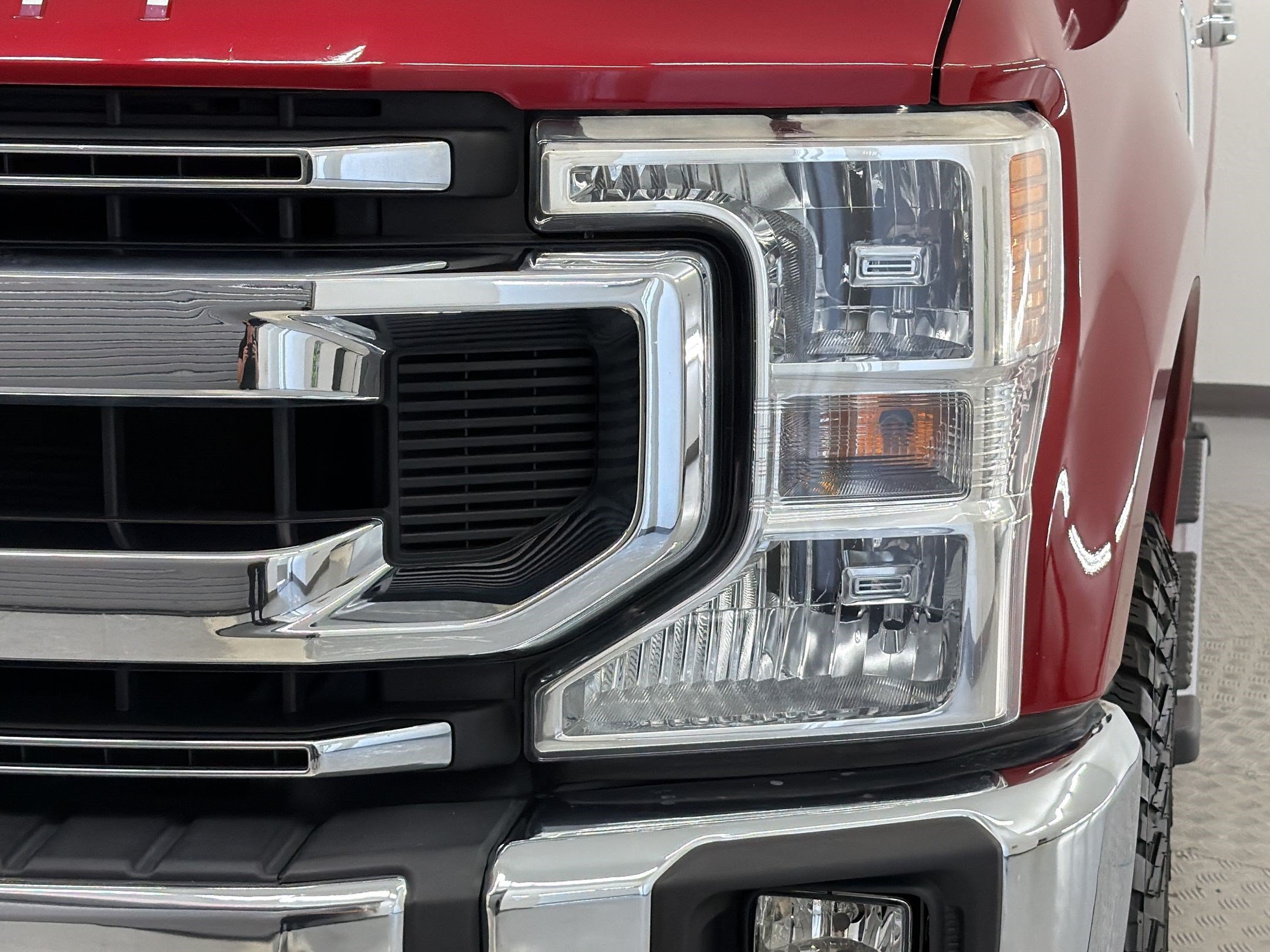 Used 2020 Ford F250 XLT w/ XLT Premium Package AWD/4WD image 12