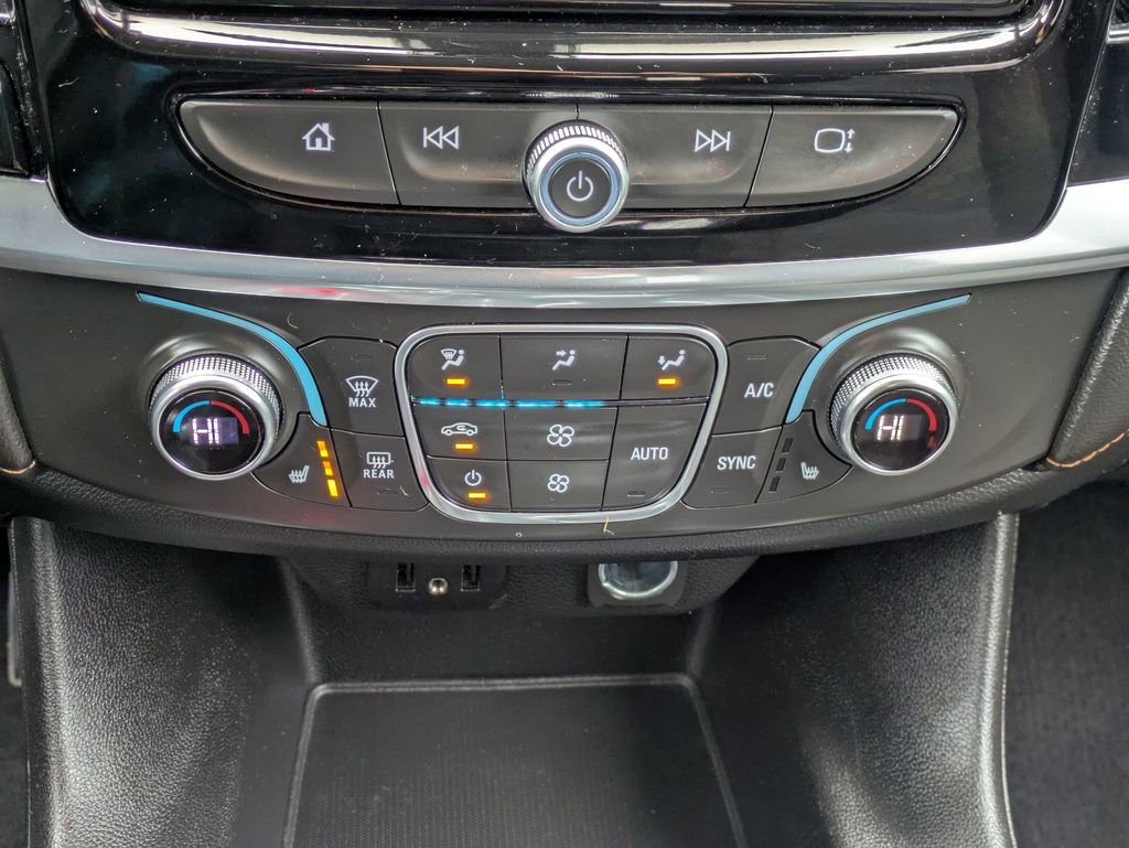 Certified 2019 Chevrolet Traverse LT image 30