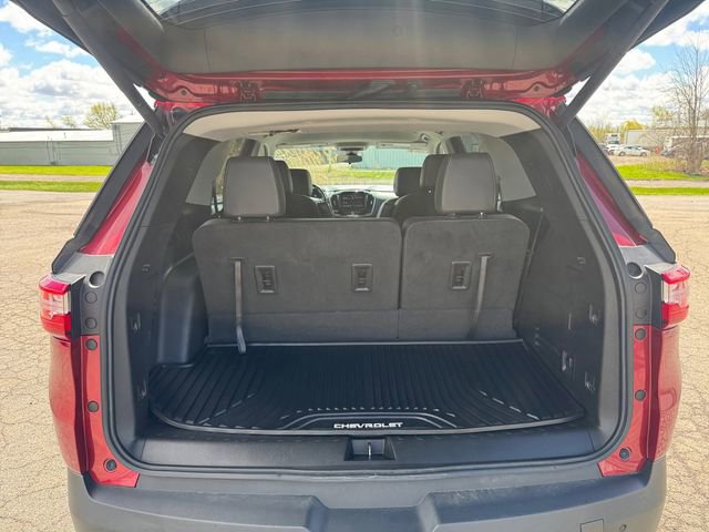 Used 2020 Chevrolet Traverse LT w/ Driver Confidence II Package AWD/4WD image 19