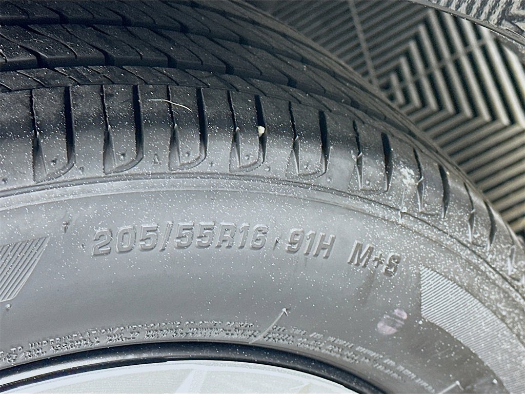 Used 2024 Toyota Corolla LE image 30