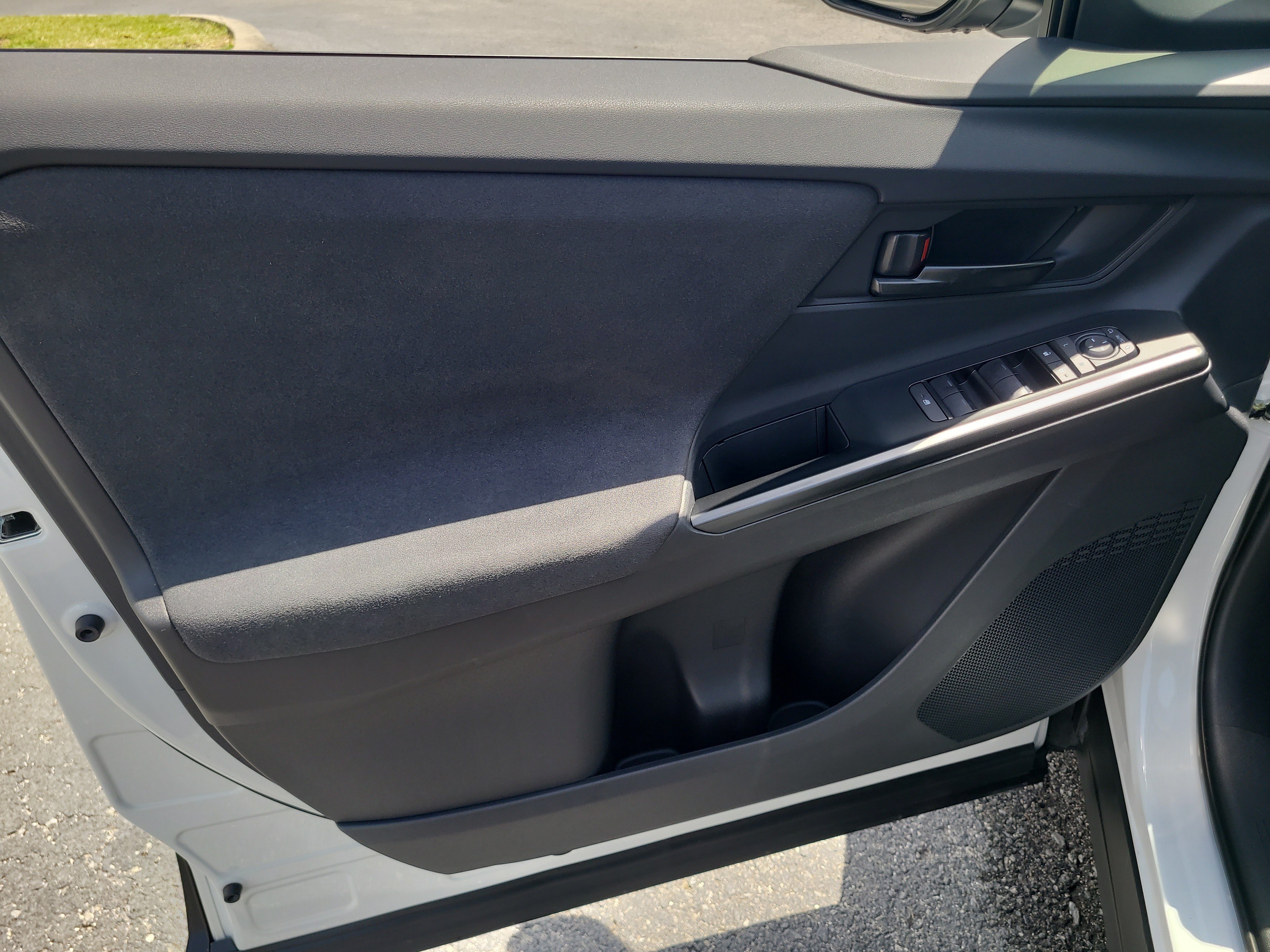Certified 2026 Toyota C-HR AWD/4WD image 18