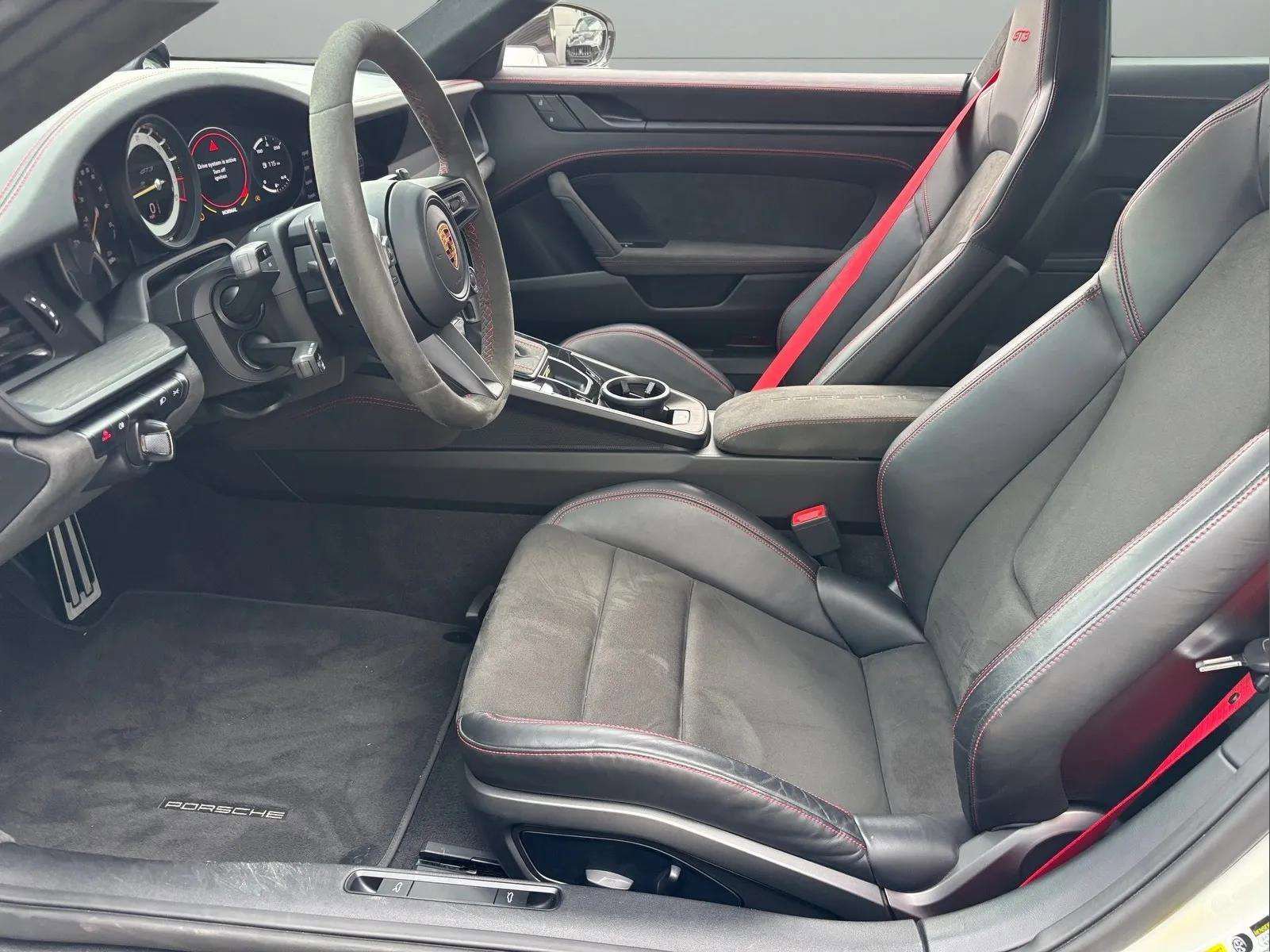 Used 2022 Porsche 911 GT3 image 13