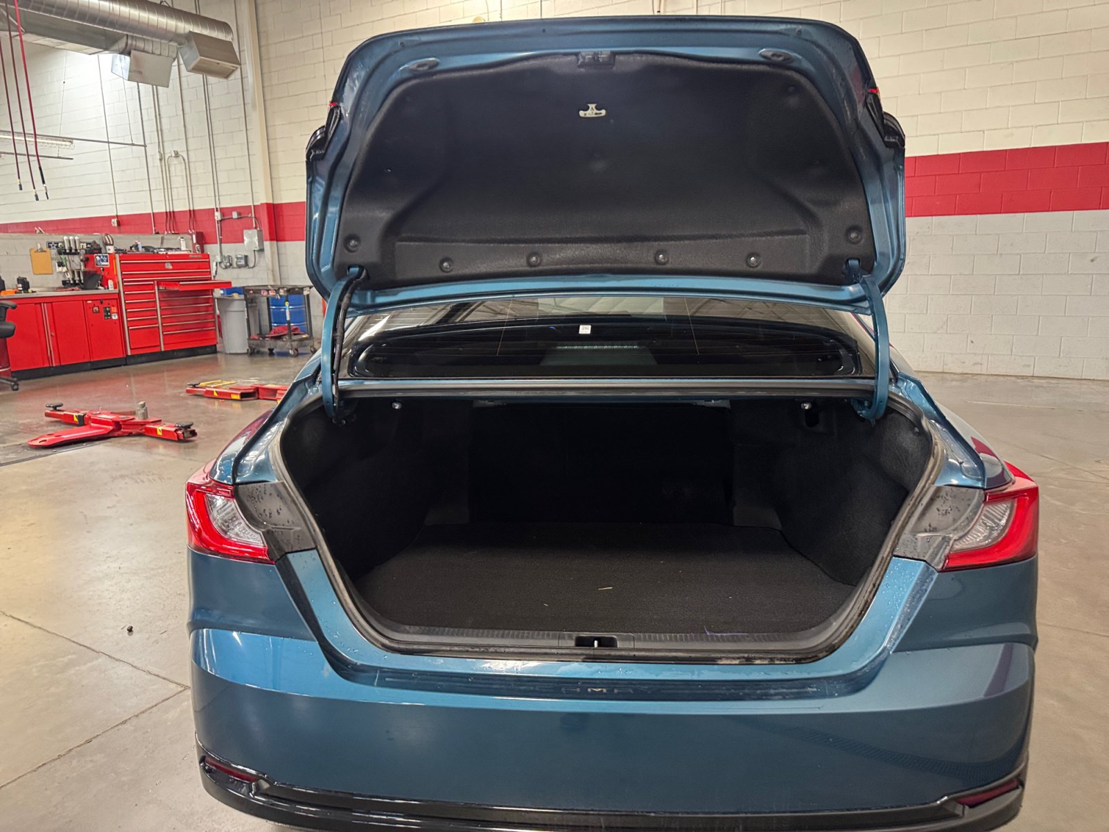 Certified 2026 Toyota Camry XLE FWD image 32