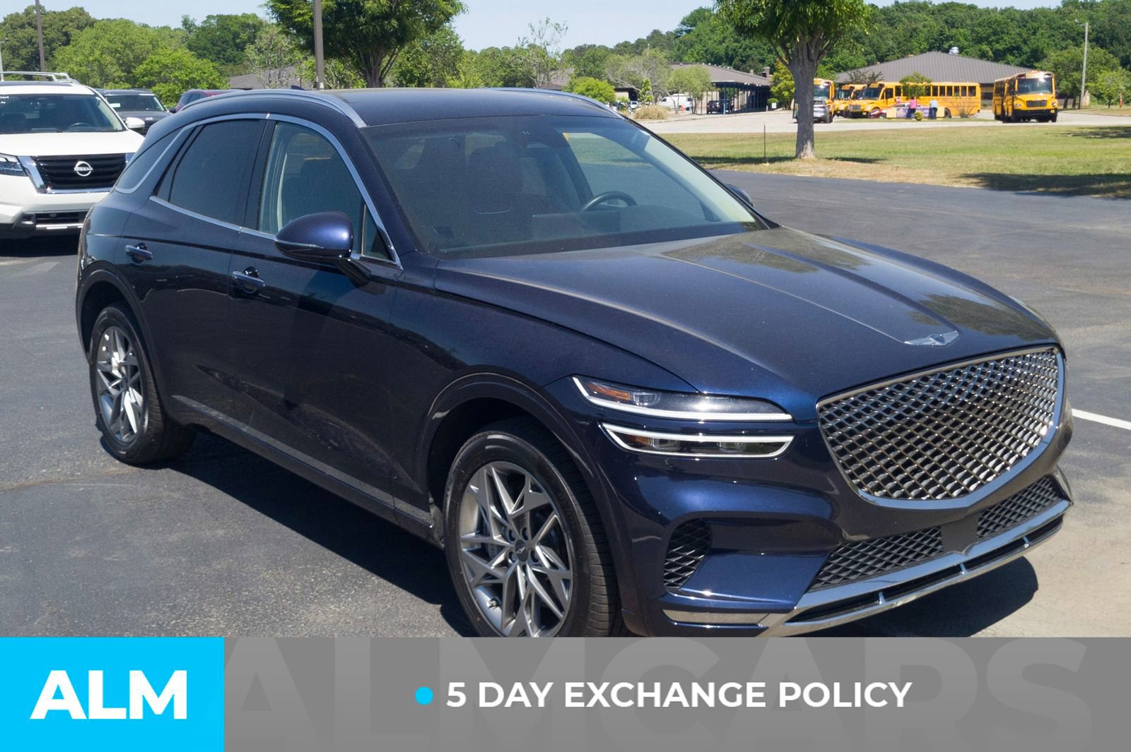 Used 2025 Genesis GV70 2.5T AWD/4WD image 4
