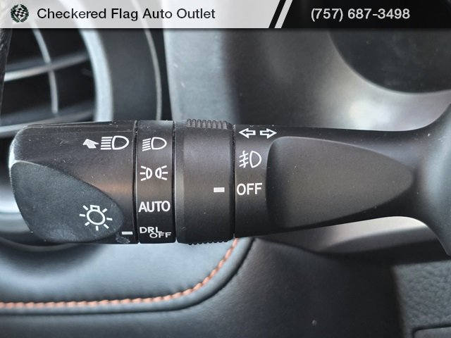 Used 2018 Toyota RAV4 SE image 31