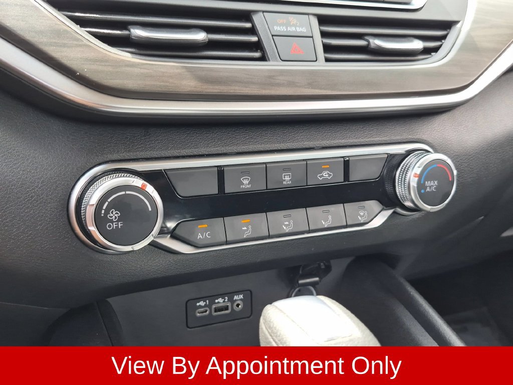 Used 2025 Nissan Altima 2.5 SV FWD image 17