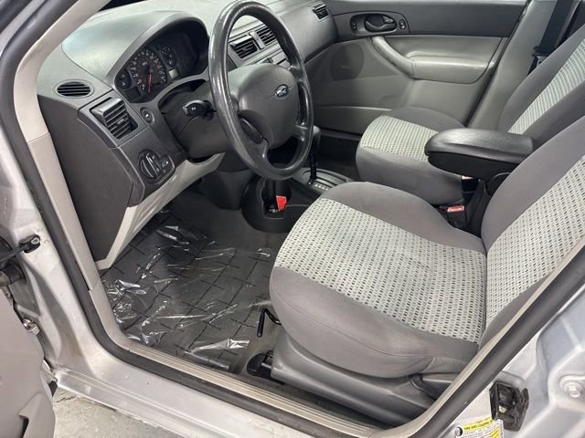 Used 2006 Ford Focus ZX4 Sedan image 13
