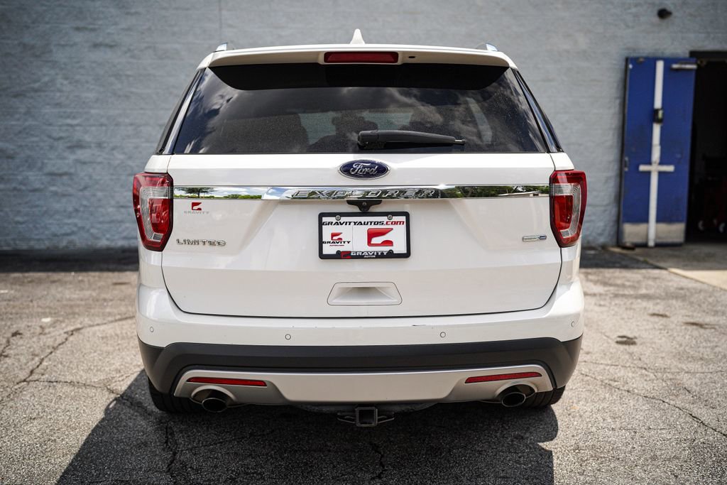 Used 2017 Ford Explorer Limited w/ Equipment Group 301A AWD/4WD image 14