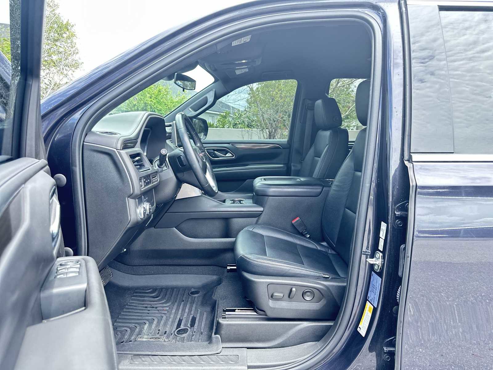 Certified 2023 GMC Yukon SLE RWD image 2