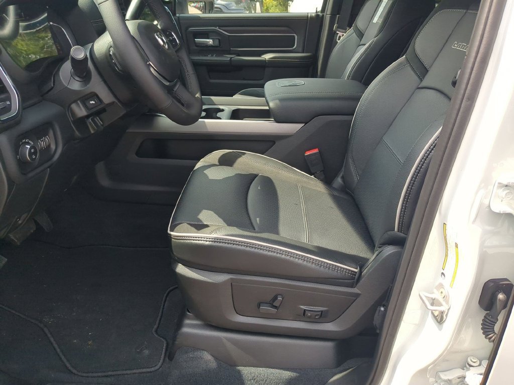 New 2026 RAM 2500 Laramie w/ Night Edition AWD/4WD image 16