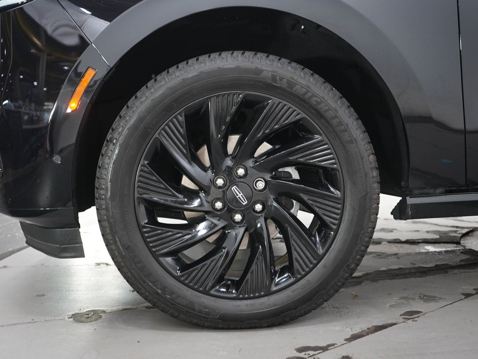 Used 2025 Lincoln Navigator L Reserve w/ Jet Appearance Package AWD/4WD image 33