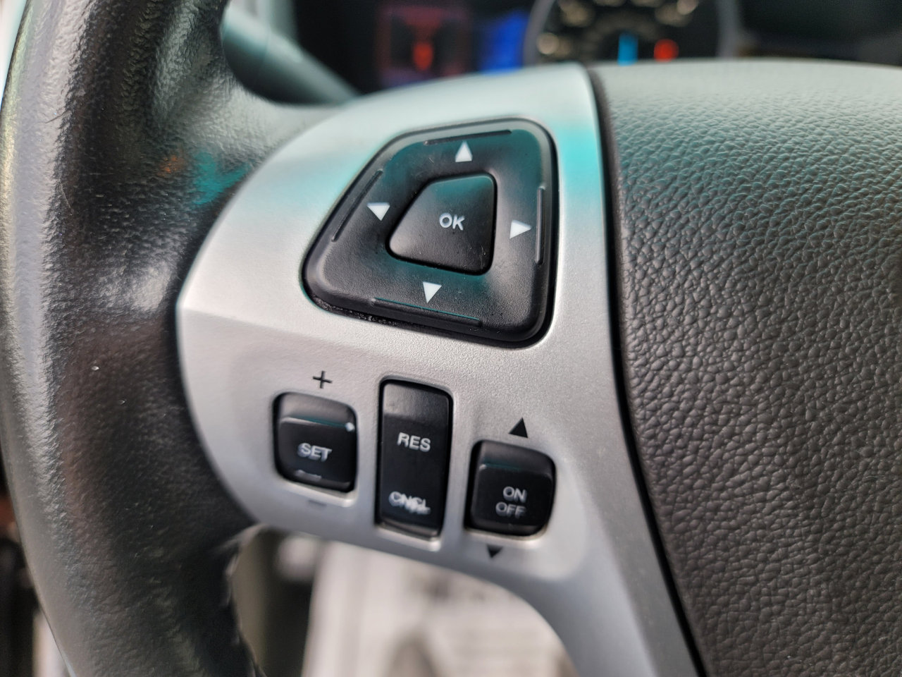 Used 2013 Ford Explorer XLT image 17